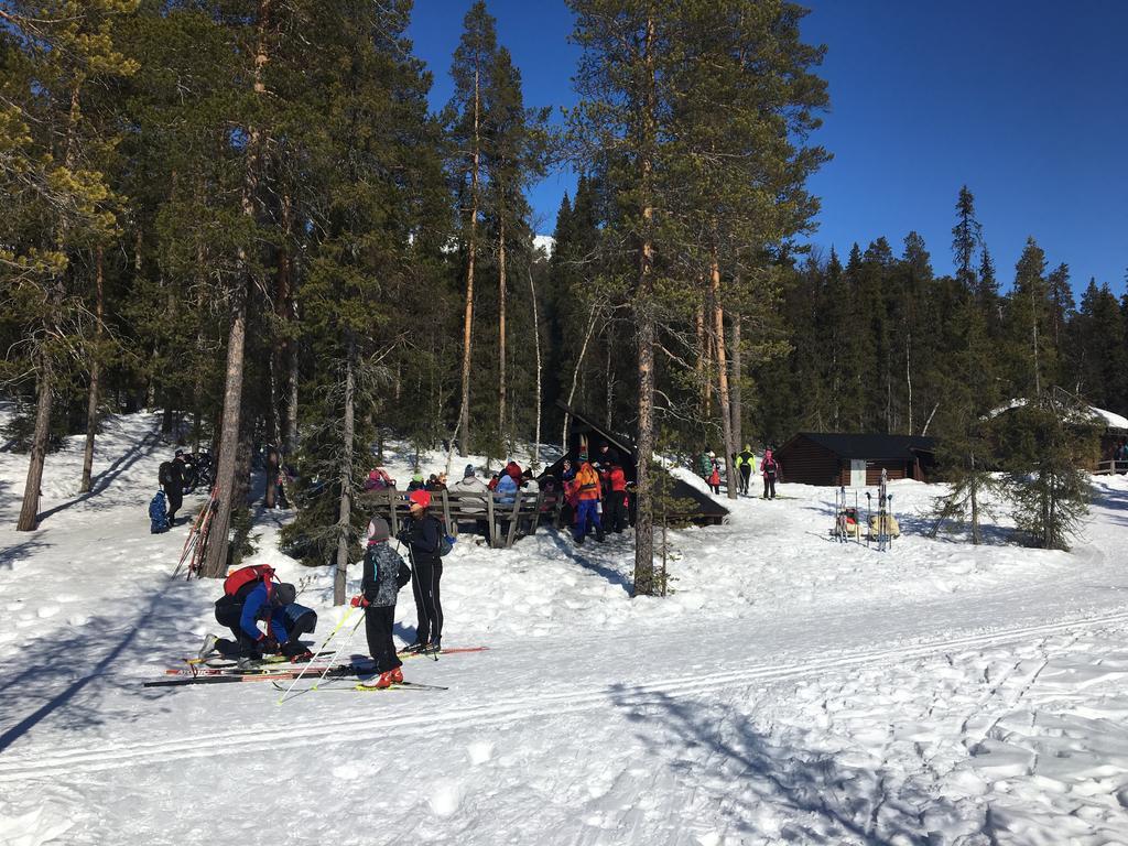 Yllaeksen Yoepuu Vila Äkäslompolo Exterior foto