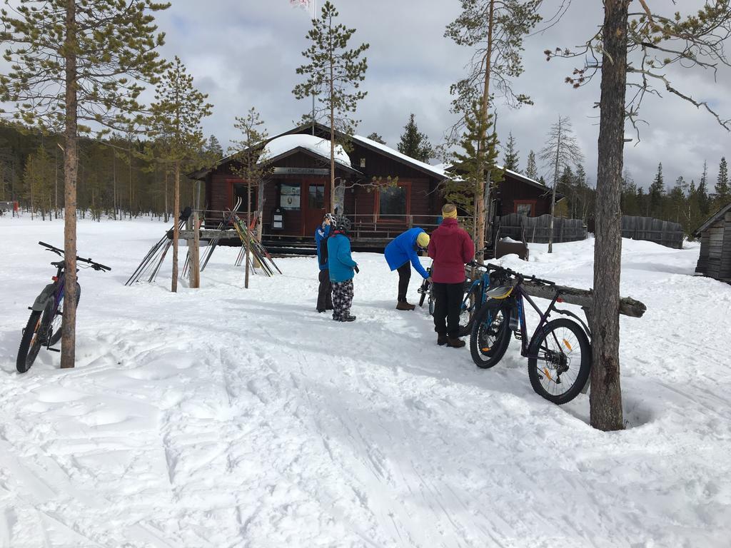Yllaeksen Yoepuu Vila Äkäslompolo Exterior foto